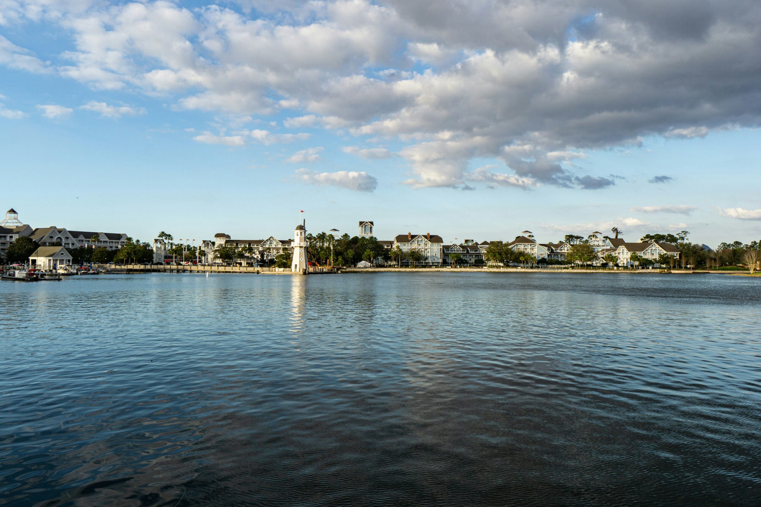 A Disney resort on the lakeshore